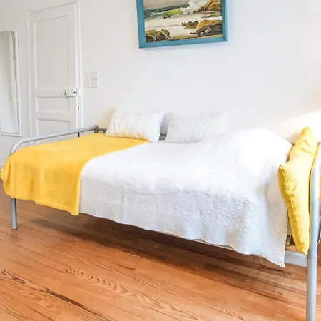 Beautiful In Aurseulles With Kitchen Hébergement de vacances Anctoville