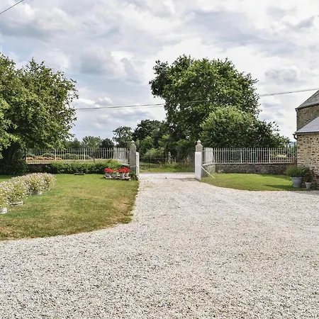 Pet Friendly In Aurseulles Casa de Férias