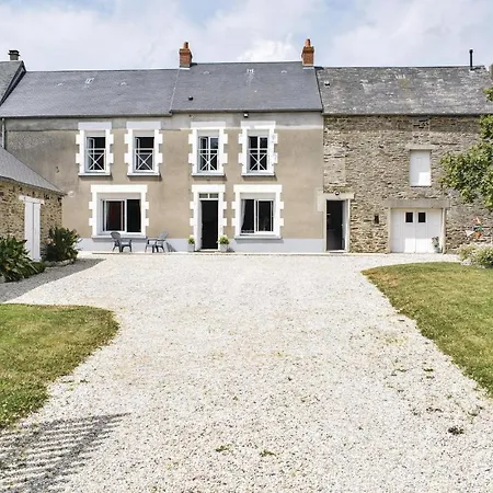 Pet Friendly In Aurseulles Casa de Férias