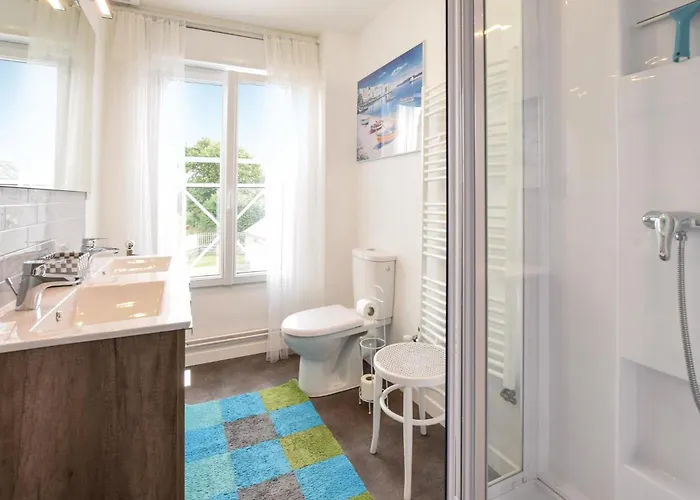 Pet Friendly In Aurseulles Anctoville