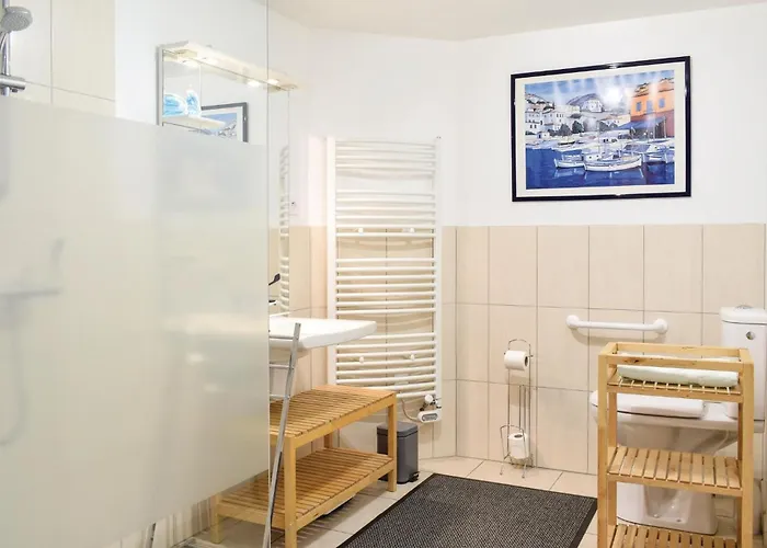 Pet Friendly In Aurseulles Сasa de vacaciones Anctoville