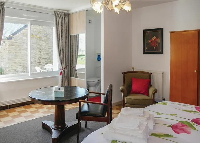 Pet Friendly In Aurseulles * Anctoville